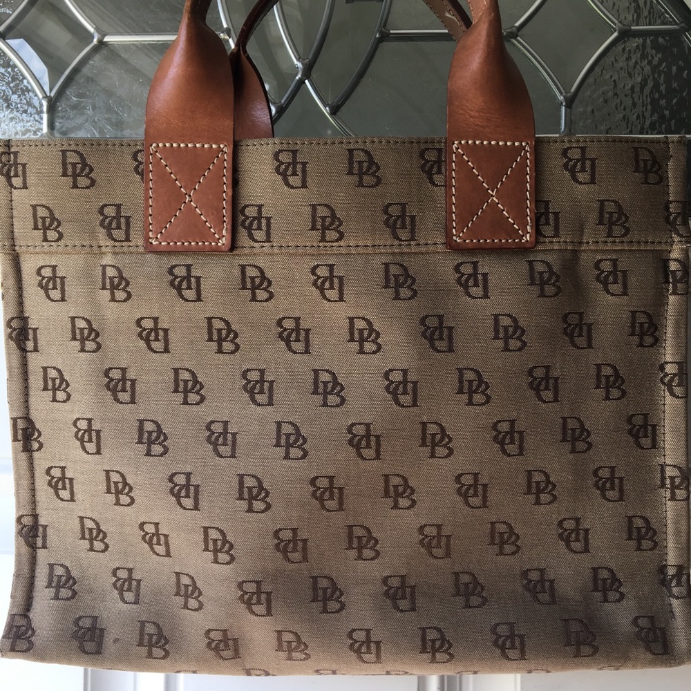 Dooney & Bourke purse - Picture 2 of 5